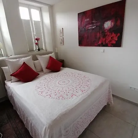La Petite Apartment *
